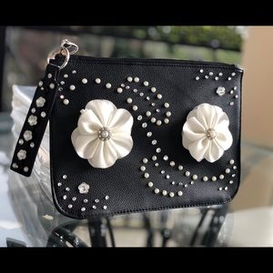 White Flowers Purse